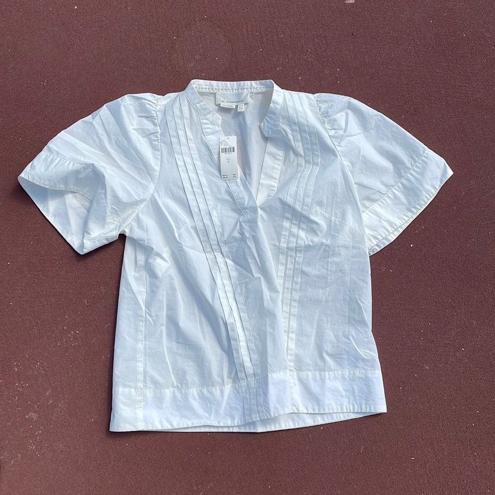 White anthro top, with tags